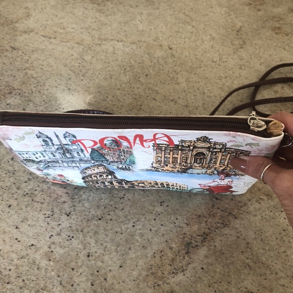NWT! Adorable Roma Italia  Crossbody Bag - Picture 6 of 6